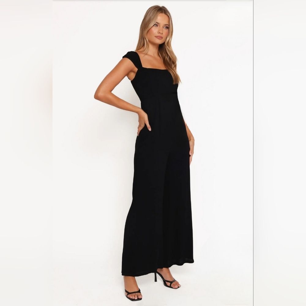 Petal & Pup Crosby Jumpsuit Cropped Straight Leg 100% Rayon Black Women's Size M - Picture 3 of 14